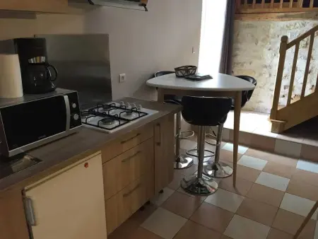 Charmante maison avec piscine à Chalandray, 25 m² - Photo 6