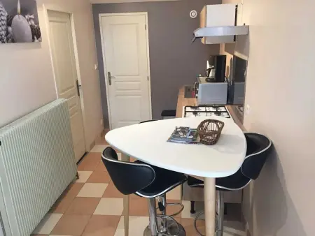 Charmante maison avec piscine à Chalandray, 25 m² - Photo 12