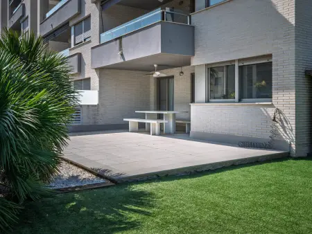 Rez-de-chaussée paisible avec jardin privatif et terrasse - Photo 3