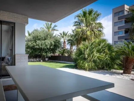 Rez-de-chaussée paisible avec jardin privatif et terrasse - Photo 4