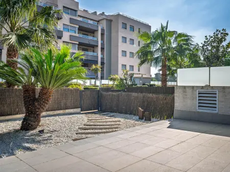 Rez-de-chaussée paisible avec jardin privatif et terrasse - Photo 23