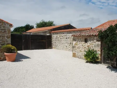 Charmant Pigeonnier rénové avec Wi-Fi, proche Port Bourgenay - Photo 9