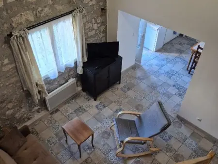Chaleureuse maisonnette au cœur de Ruoms avec terrasse et parking - Photo 2