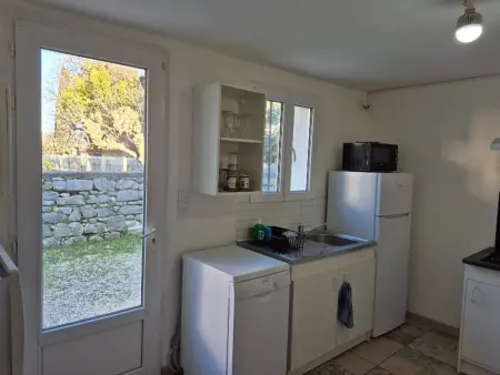 Chaleureuse maisonnette au cœur de Ruoms avec terrasse et parking - Photo 11