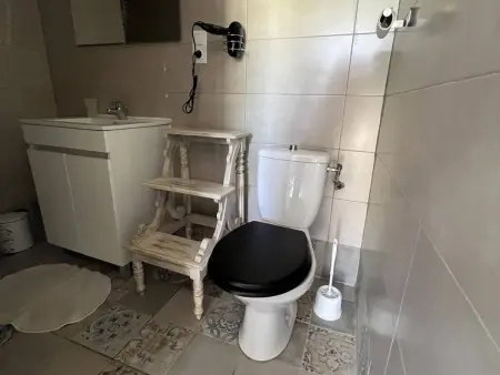 Chaleureuse maisonnette au cœur de Ruoms avec terrasse et parking - Photo 12