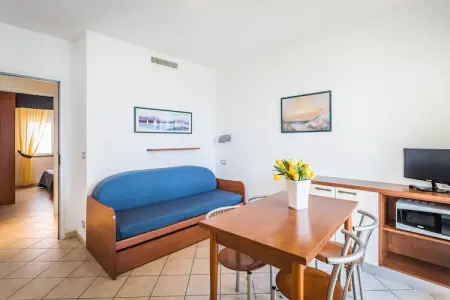 RESIDENCE SANT'ANNA TWO-ROOM APARTMENT 4 PAX B4, Appartement Classique à Pietra Ligure - Photo 1
