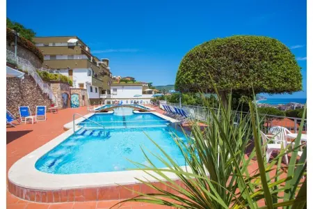RESIDENCE SANT'ANNA TWO-ROOM APARTMENT 4 PAX B4, Appartement Classique à Pietra Ligure - Photo 11