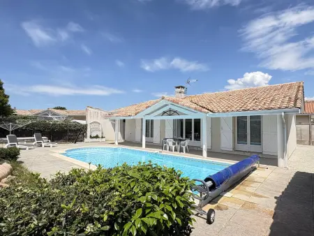 Élégante villa moderne à deux pas de la plage - Photo 1