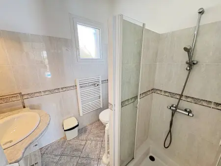 Élégante villa moderne à deux pas de la plage - Photo 13