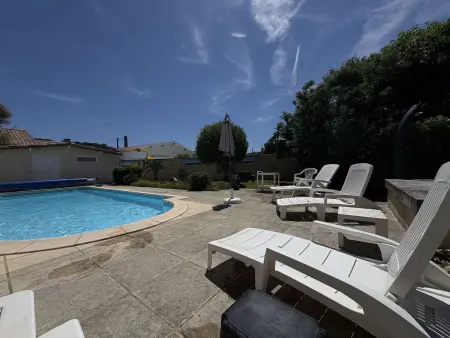 Élégante villa moderne à deux pas de la plage - Photo 24