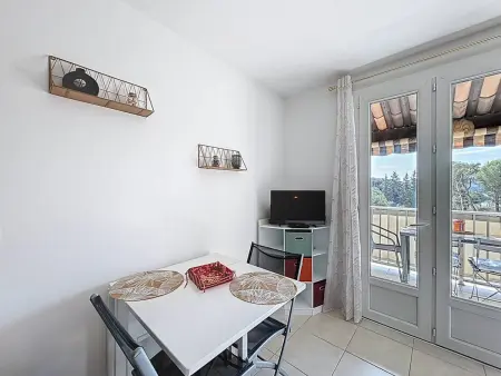 Joli studio avec terrasse et parking proche plage - Photo 4