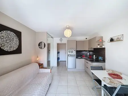 Joli studio avec terrasse et parking proche plage - Photo 6