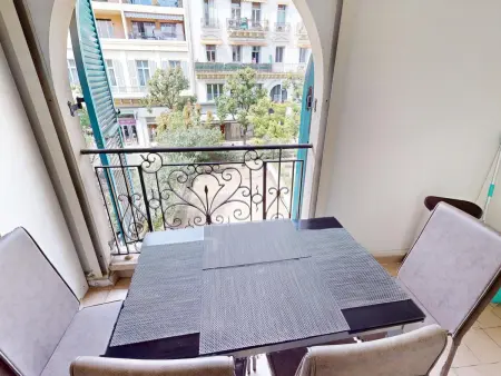 Grand 3P Centre Menton avec Terrasse, Parking et Piscine - Photo 10