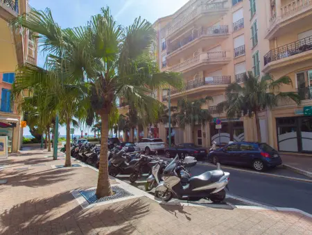 Grand 3P Centre Menton avec Terrasse, Parking et Piscine - Photo 13