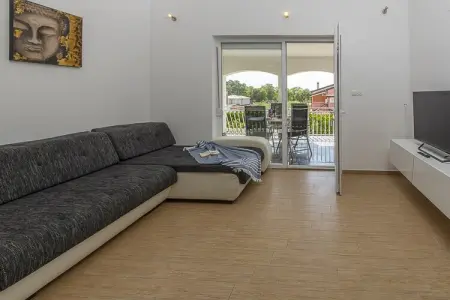 Villa Susanne with Private Pool, Villa relaxante près de Porec avec piscine - Photo 9