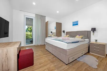 Villa Pinus, Villa avec piscine, salle de jeux, jardin - Photo 5