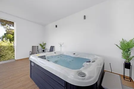 Villa Pinus, Villa avec piscine, salle de jeux, jardin - Photo 29