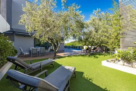 Villa Pinus, Villa avec piscine, salle de jeux, jardin - Photo 32