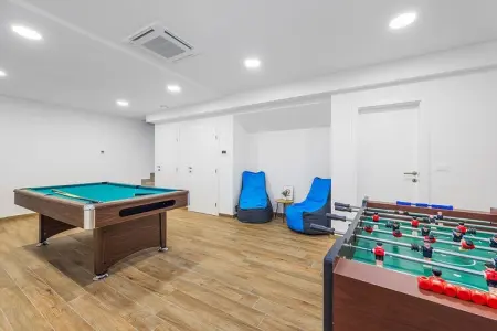 Villa Pinus, Villa avec piscine, salle de jeux, jardin - Photo 39