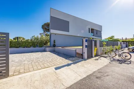 Villa Pinus, Villa avec piscine, salle de jeux, jardin - Photo 44
