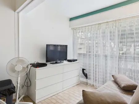 Studio Cabine Lumineux pour 4 au Grau d'Agde avec Vue Piscine et Parking - Photo 1