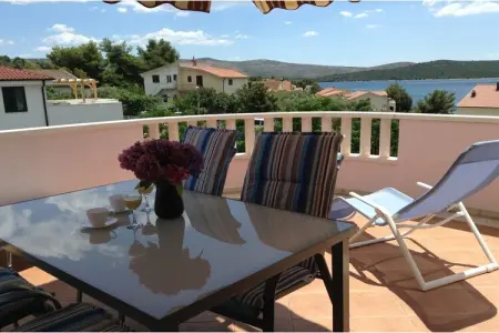 Apartments Marijana - two bedroom apartment A1, Appartement à Zaboric près de la plage - Photo 3