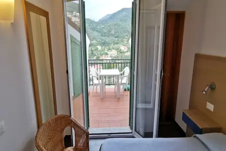 Residence dei Fiori - TWO-ROOM APT 3 PAX COMFORTB3C01, Appartement à Pietra Ligure - Photo 9