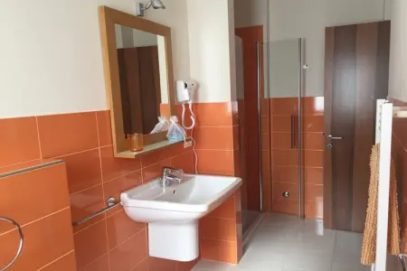 Residence dei Fiori - TWO-ROOM APARTMENT 4 PAX B4, Appartement à Pietra Ligure - Photo 10
