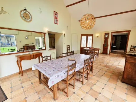 Gîte Tourangelle avec Piscine Intérieure, Wifi, Jardin - Photo 8