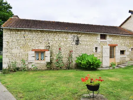 Gîte Tourangelle avec Piscine Intérieure, Wifi, Jardin - Photo 25