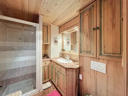 Appartement cosy proche centre village avec balcon et parking - Photo 8