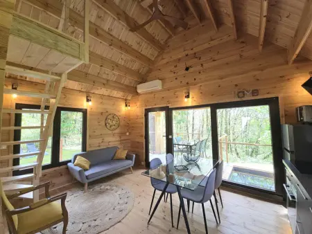 Chalet Médiéval à Domme avec Spa et Parking, Gite 4 personnes à Domme - Photo 4