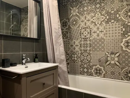 Studio rénové pour 4, balcon sud, parking privé à Pra Loup - Photo 10