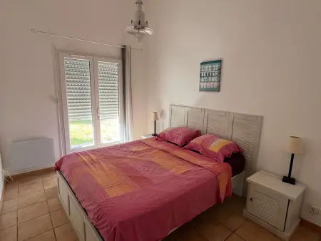 Villa ensoleillée avec terrasse près de la plage - Photo 5