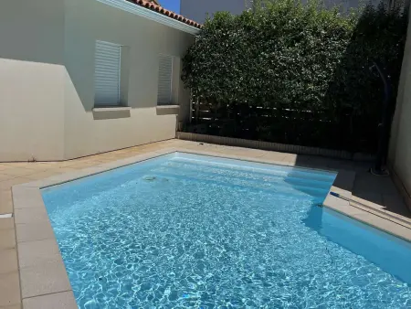 Villa ensoleillée avec terrasse près de la plage - Photo 11