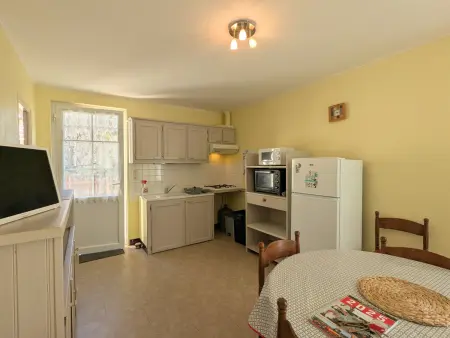 Gîte au Bord de la Creuse avec Jardin Privé, Gite 6 personnes à Ceaulmont - Photo 1