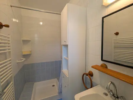 Gîte au Bord de la Creuse avec Jardin Privé, Gite 6 personnes à Ceaulmont - Photo 11