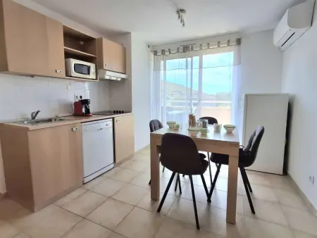Appartement climatisé 4/6 personnes proche plage avec deux chambres - Photo 4