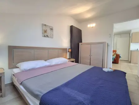 Appartement climatisé 4/6 personnes proche plage avec deux chambres - Photo 8