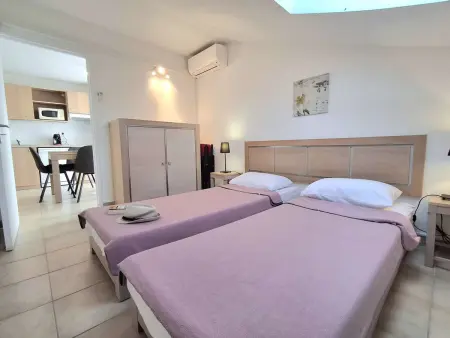 Appartement climatisé 4/6 personnes proche plage avec deux chambres - Photo 10