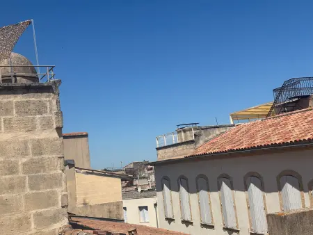 ARLES: Duplex Chic Centre - Clim & Vue Imprenable - Photo 2