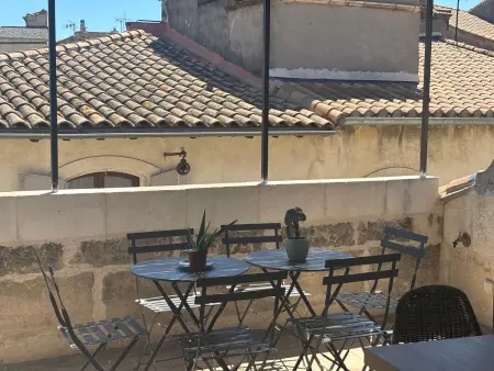 ARLES: Duplex Chic Centre - Clim & Vue Imprenable - Photo 4