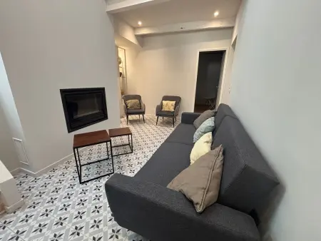 ARLES: Duplex Chic Centre - Clim & Vue Imprenable - Photo 10