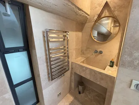 ARLES: Duplex Chic Centre - Clim & Vue Imprenable - Photo 20