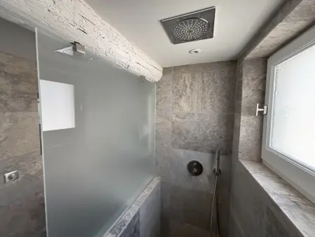 ARLES: Duplex Chic Centre - Clim & Vue Imprenable - Photo 24