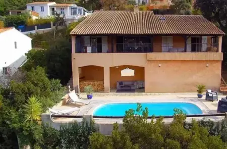 Villa charmante avec piscine privée à La Londe-les-Maures - Photo 1