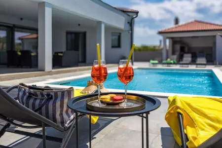 Villa Speranza with Private Illuminated Pool, Villa avec piscine privée éclairée - Photo 6