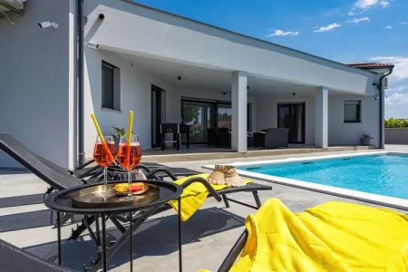 Villa Speranza with Private Illuminated Pool, Villa avec piscine privée éclairée - Photo 8