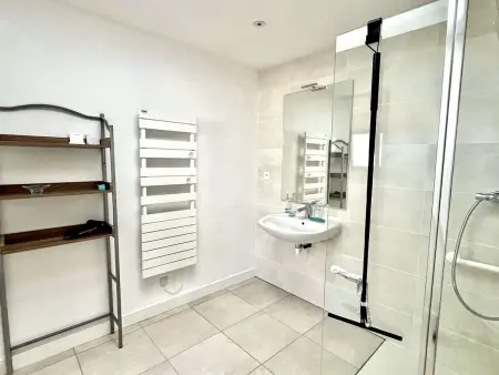 Maison T5 rénovée PMR centre Locmiquélic pour 7 personnes - Photo 5