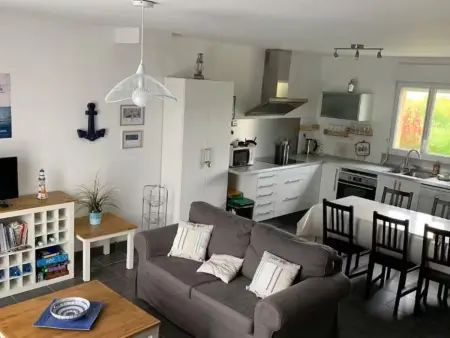 Maison indépendante à Saint-Germain-sur-Ay avec jardin privé - Photo 4